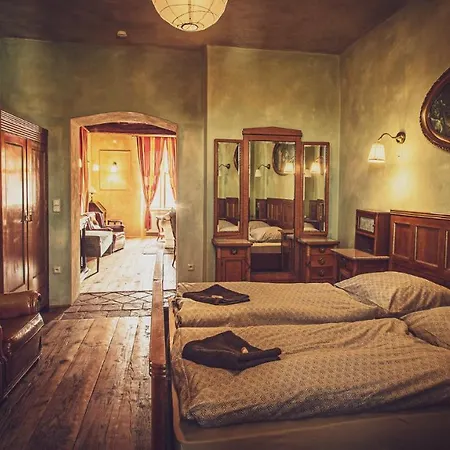 C.p. 9 Guest house